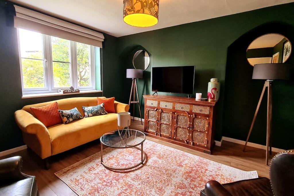 Gorgeous Two Bedroom House In Ely Esterno foto