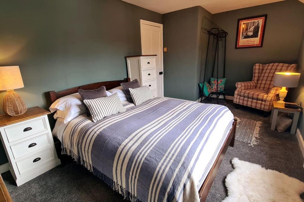 Gorgeous Two Bedroom House In Ely Esterno foto